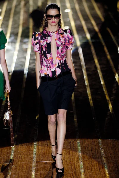 Look 17